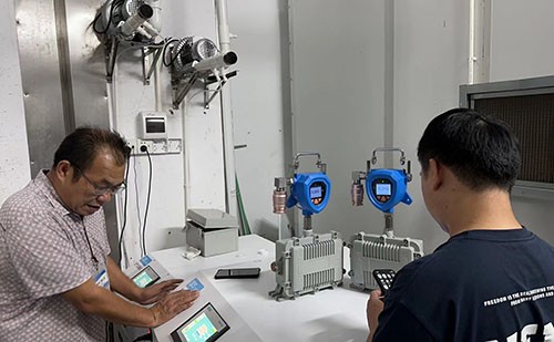 移動(dòng)式污染氣體檢測(cè)儀